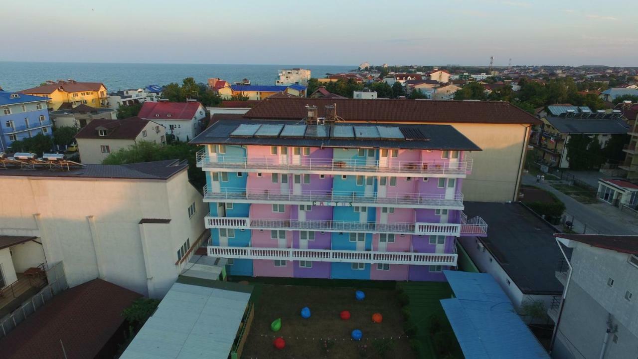 Casa Barbie Costinesti Hostel Buitenkant foto